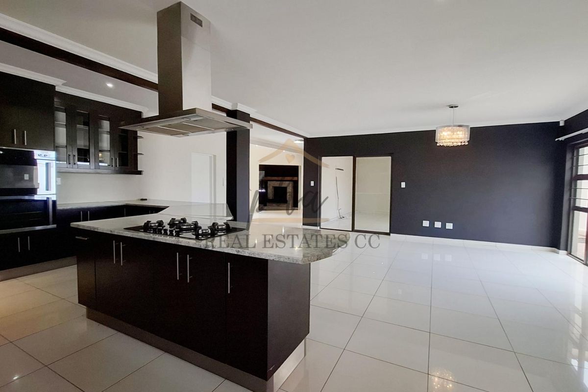 Stunning Double-Storey Family Home in Extension 15, Swakopmund - Photo 4