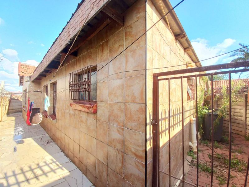 Three bedrooms house for sale - Photo 3