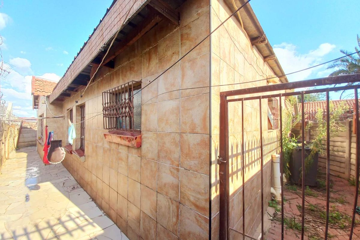 Three bedrooms house for sale - Photo 3