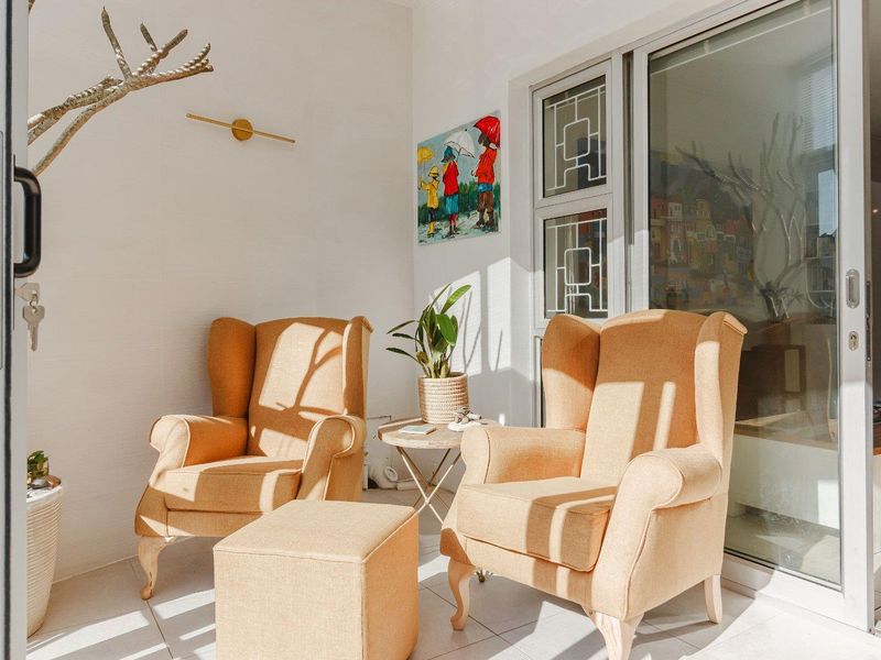 Stylish Living with Airbnb potential in the Sought-after Walmer. - Photo 4