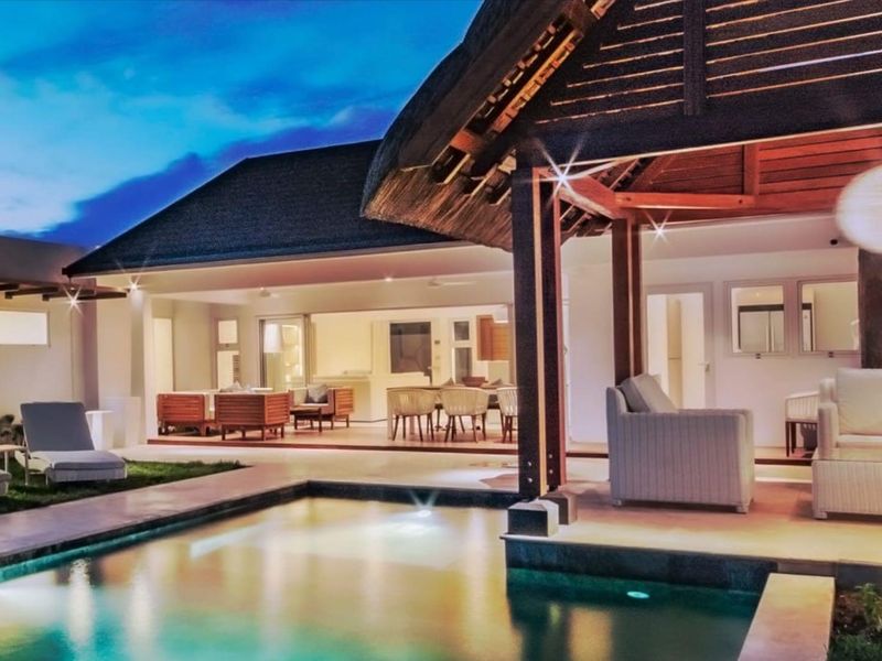SPACIOUS VILLA WITH EXCLUSIVE BEACH CLUB ACCESS. - Photo 5