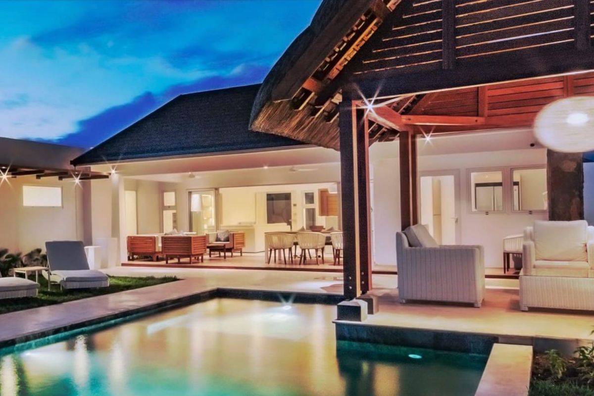 SPACIOUS VILLA WITH EXCLUSIVE BEACH CLUB ACCESS. - Photo 5
