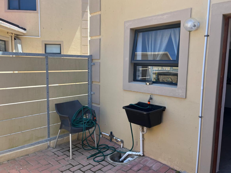 Duplex townhouse with sea views - Photo 6