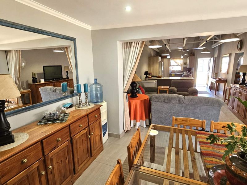 Elegant 2 Bedroom Retirement Home in Hartbeespoort - Photo 10