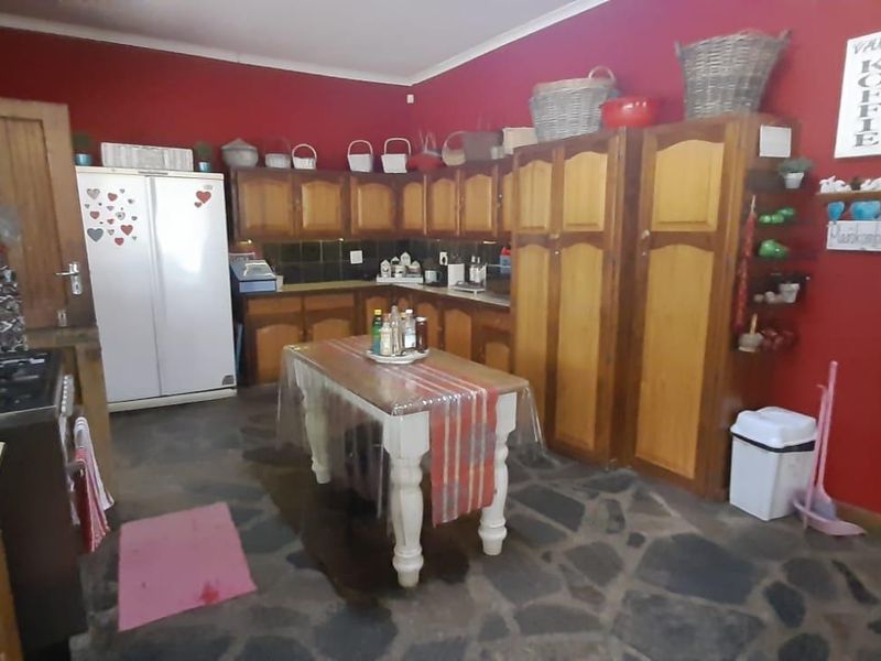 Exceptional Smallholding: Perfect for Family, Farming, & Fun - Photo 5