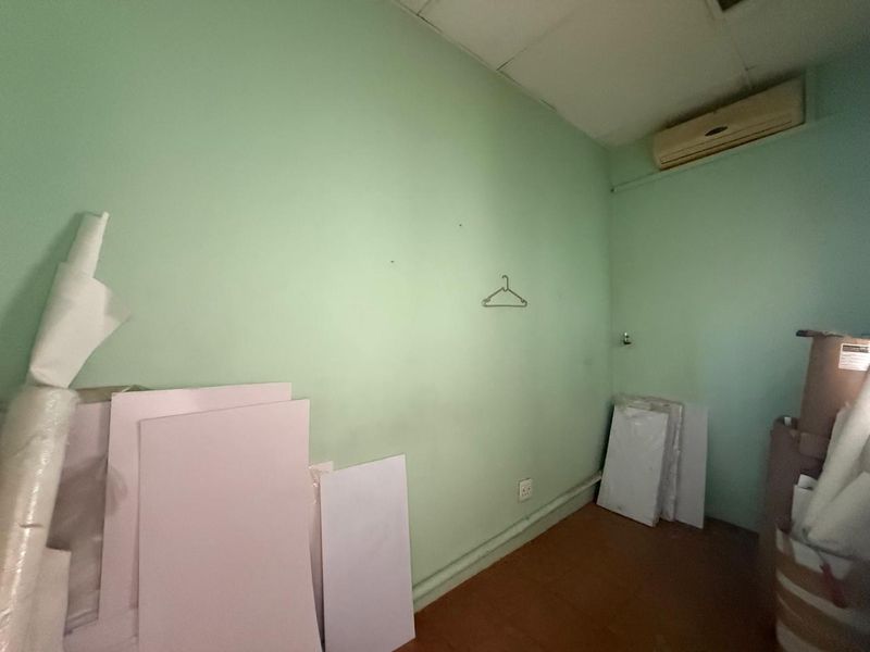 Retail Space to Let | Parkside Centre | 70m2 - Photo 9