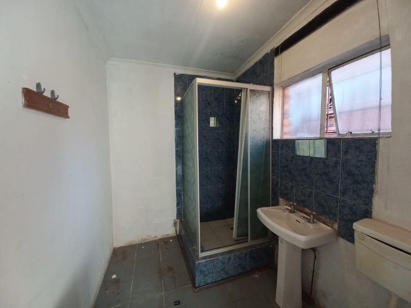 9 Bedroom house in Laudium - Photo 2