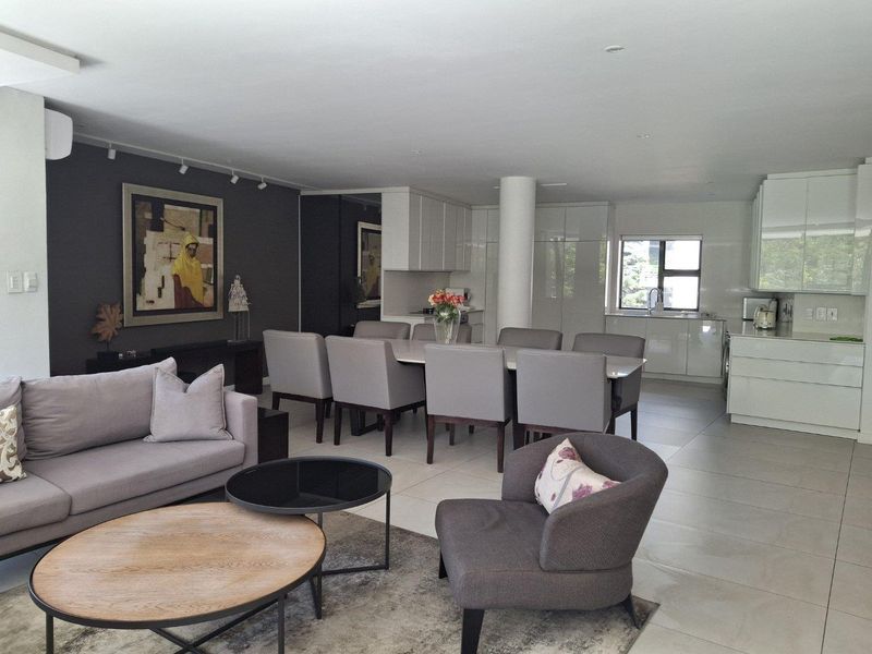 AN EXQUISITE THREE BEDROOM FURNISHED APARTMENT - Photo 9