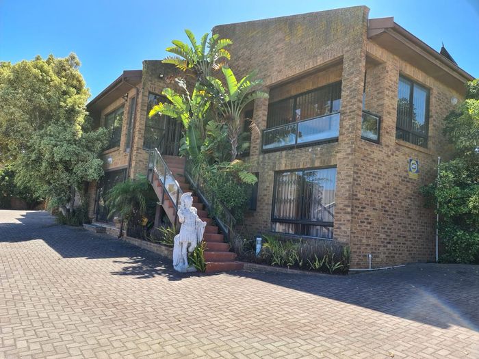 Property #2486764, House Rental Monthly in Plattekloof