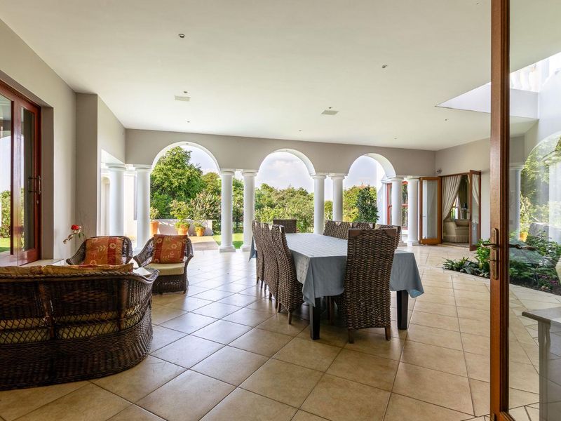 Elegant 4 Bedroom Family Home for Sale in Dainfern Golf Estate - Photo 4