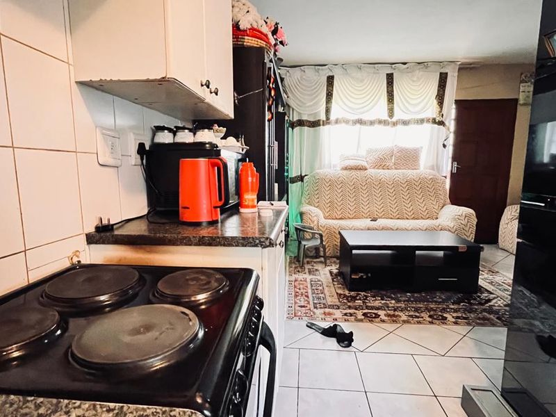 Home for Small Family or Investor! - Photo 4