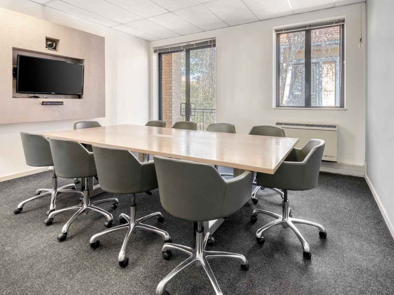 Find a professional address for your business in Regus Bryanston Wedgefield - Photo 4