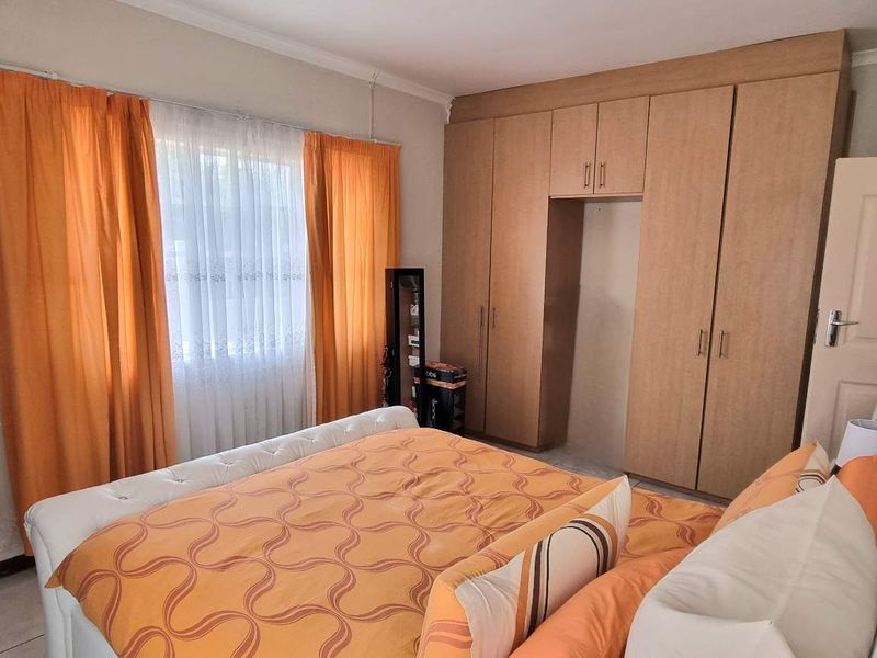 CHARMING RENOVATED HOME - Photo 3