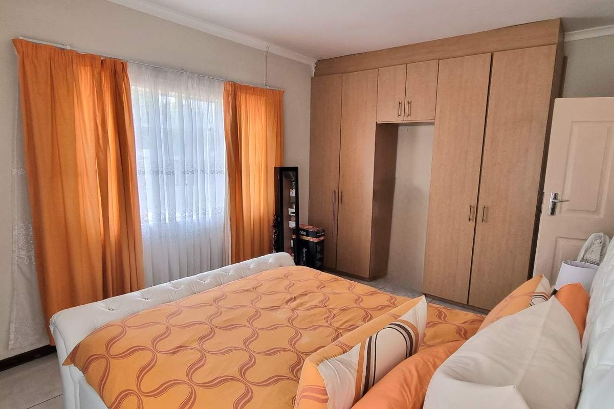 CHARMING RENOVATED HOME - Photo 3