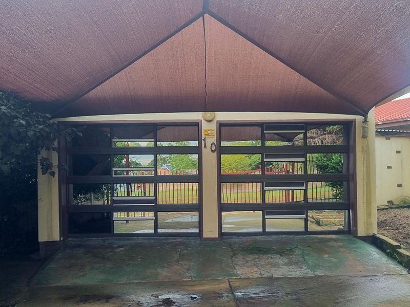 Invest Smart in Bethlehem: Spacious 4-Bedroom Opportunity! - Photo 4