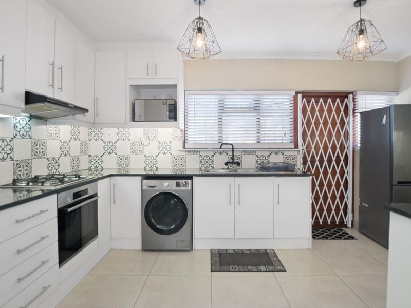 Easy Living - Photo 7