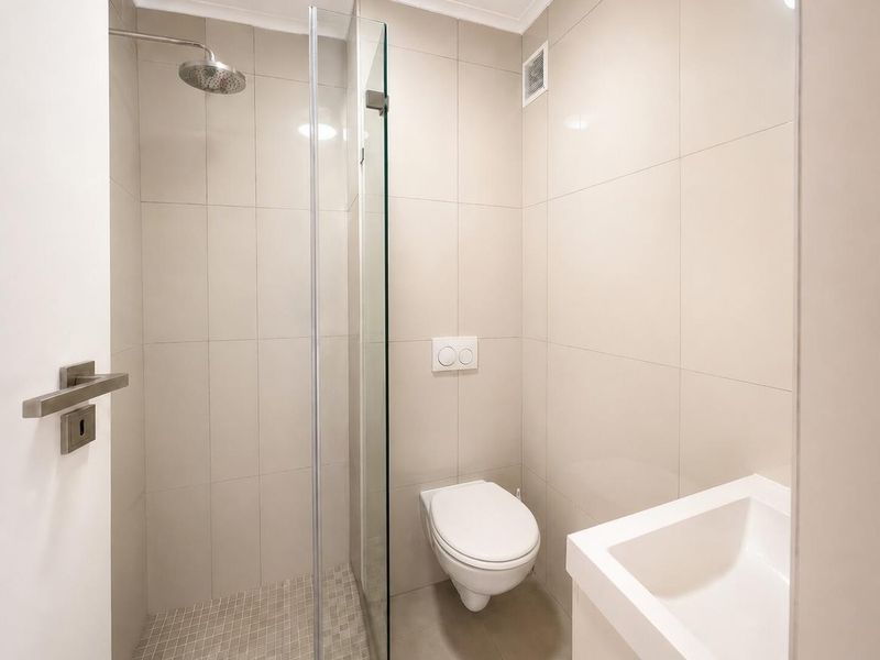 1-Bed 2-Bath | Strong Yield + Airbnb Upside - Photo 8