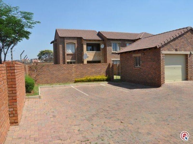 2 bedrooms Apartment in MOOIKLOOF RIDGE - Photo 5