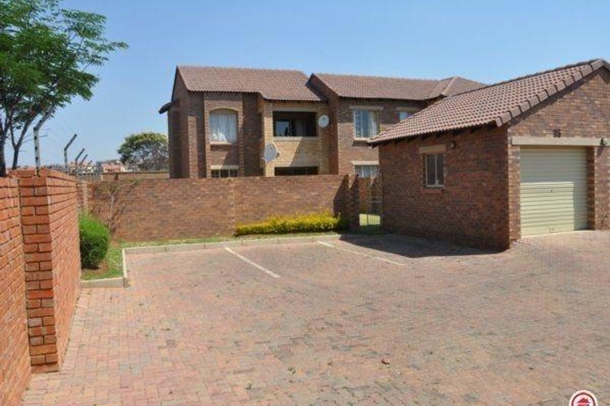2 bedrooms Apartment in MOOIKLOOF RIDGE - Photo 5