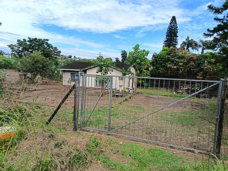 A house that needs a tender loving care. A TLC House Awaits for you! - Photo 2