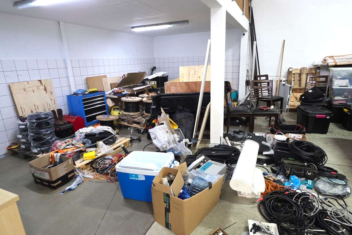 Food Grade Warehouse in Secure Business Park - Photo 3