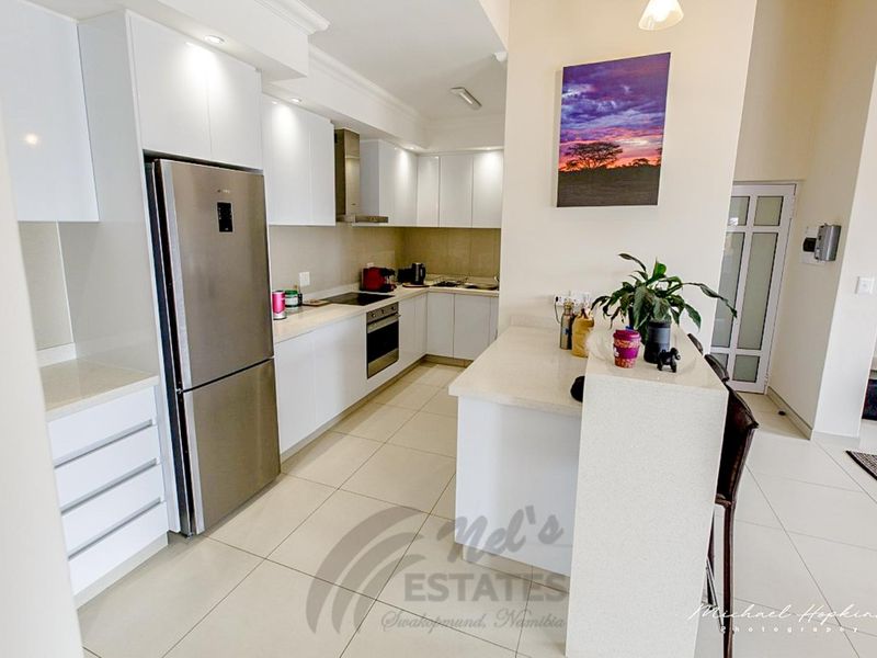Penthouse For Sale in Central Swakopmund - Photo 6