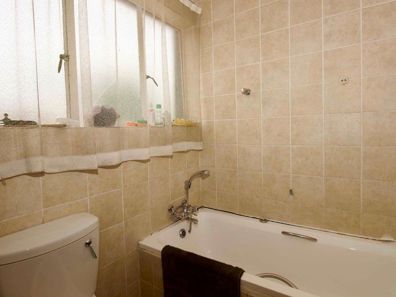 Spacious 2Bedroom 2 Bathroom apartment - Photo 10