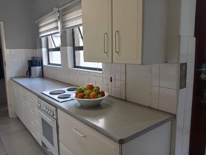 Spacious Family Home in Prime Location - Photo 2