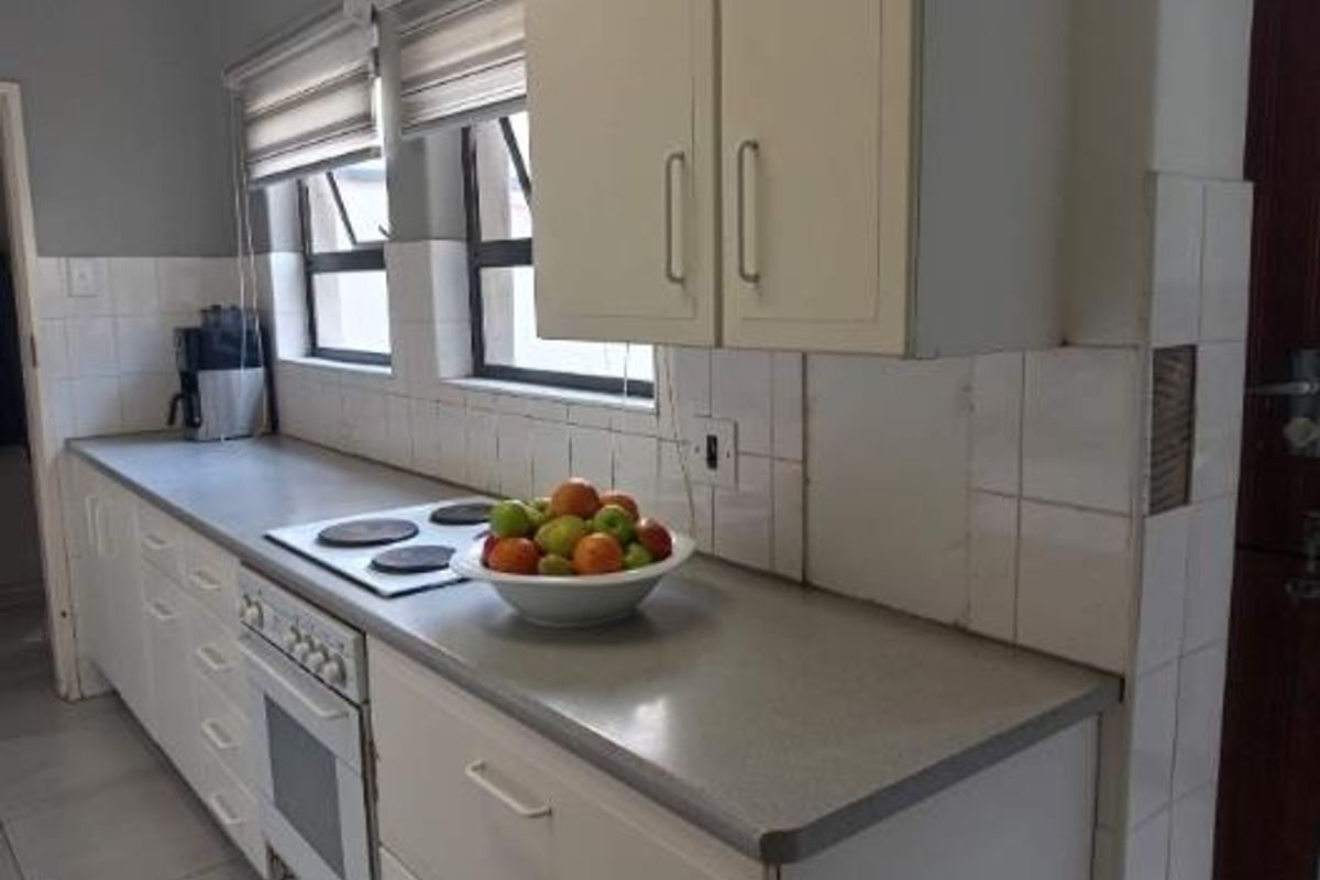 Spacious Family Home in Prime Location - Photo 4