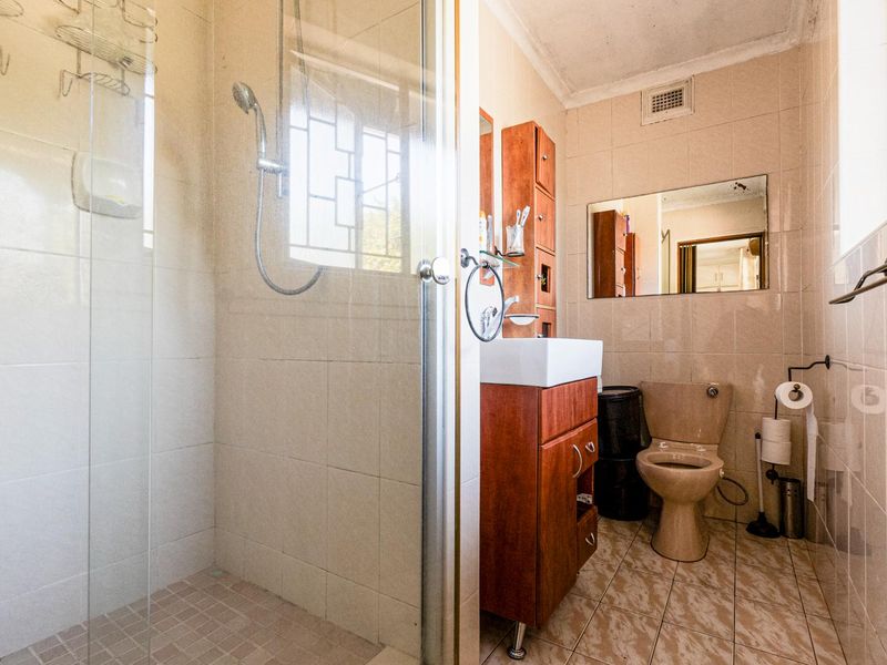 Family home in great location - Photo 10