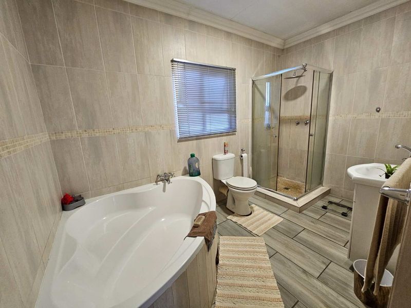 3 bedroom house in Clarina - Photo 6
