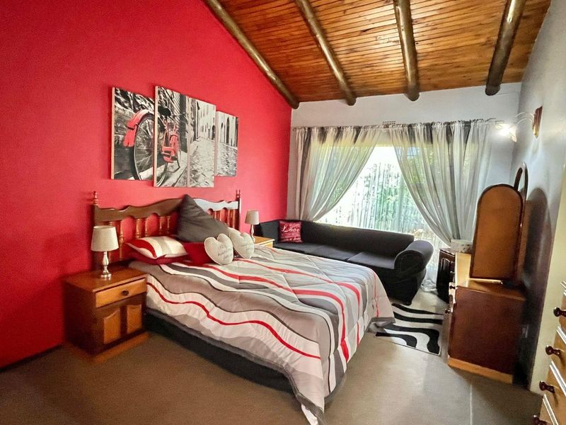 Luxurious Living Awaits in Sunward Park Village! - Photo 7