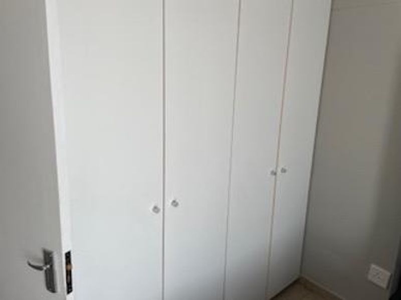 CORNER UNIT ON THE TOP FLOOR !! - Photo 5
