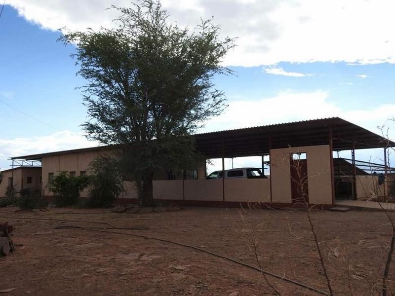 Expansive 7,750 Hectare Property with Exceptional Features - Photo 2