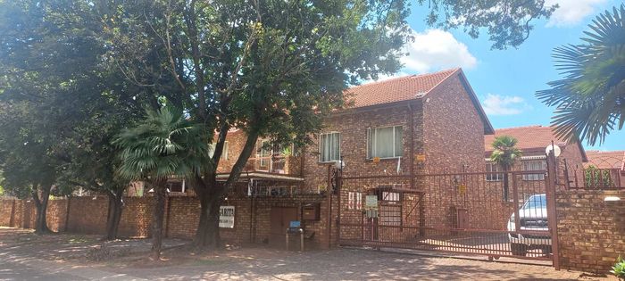 Property #2452432, Apartment For Sale in Hennopspark