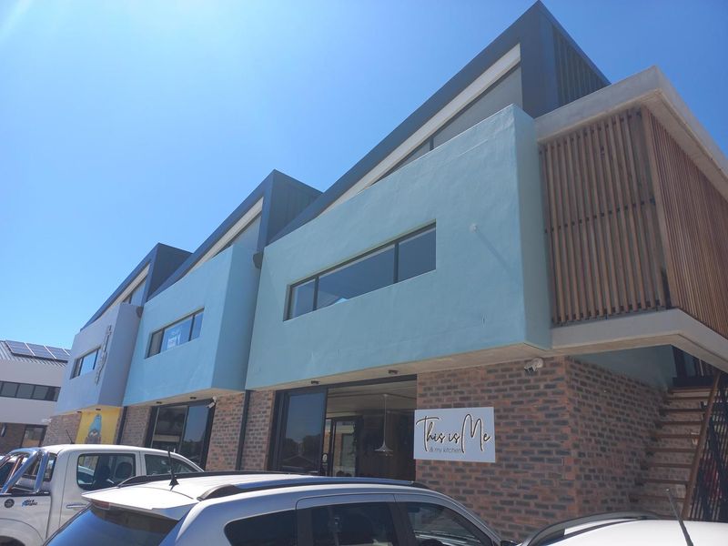 Brand new first floor offices or retail - Personalise this space! - Photo 3