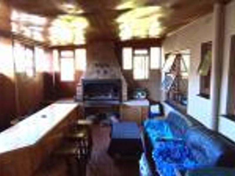 Spacious 3 bedroom Family Home with Braai room - Photo 3