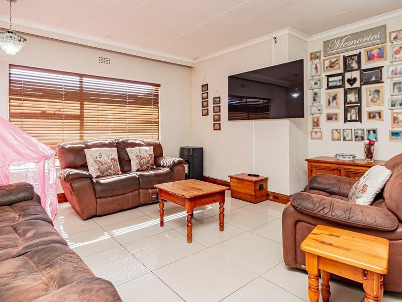 House For Sale in Randhart, Alberton - Photo 6