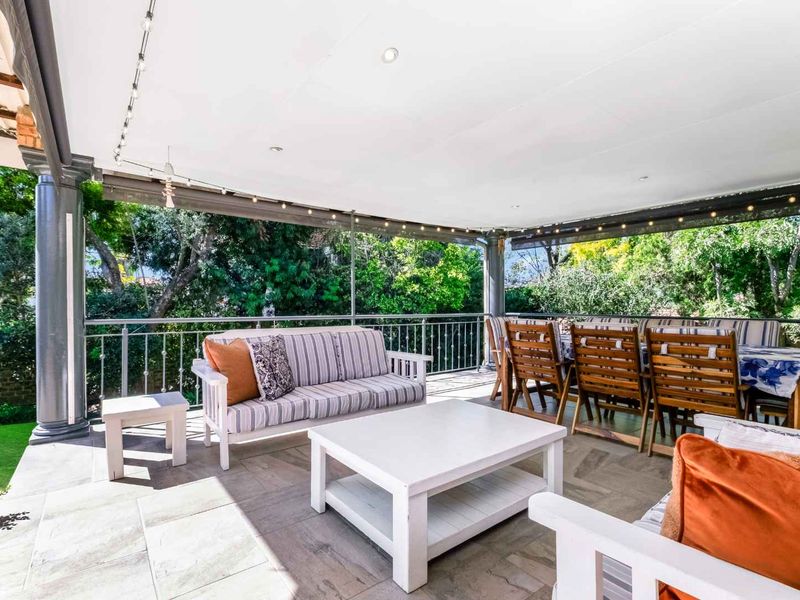 A SINGLE-STOREY FAMILY HOME IN A SECURE CUL-DE-SAC WITH A BEAUTIFUL GARDEN - JUST SOUNDS WONDERFUL - Photo 7