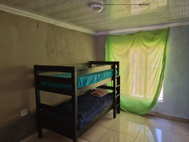 2 Bedroom House for Sale in Soshanguve East, Ext 3 - Photo 8