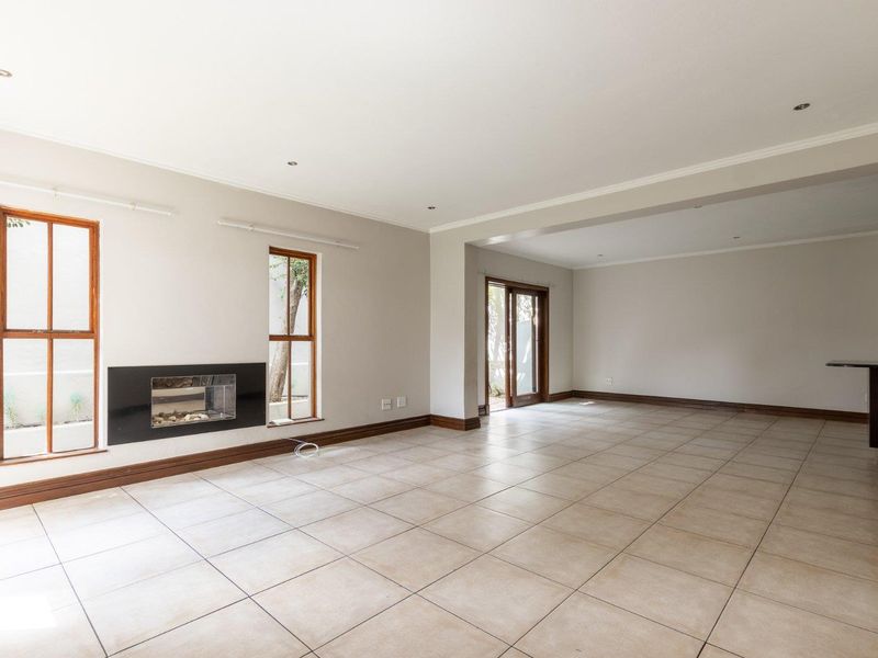 3 Bedroom House to Rent in Dainfern - Photo 3