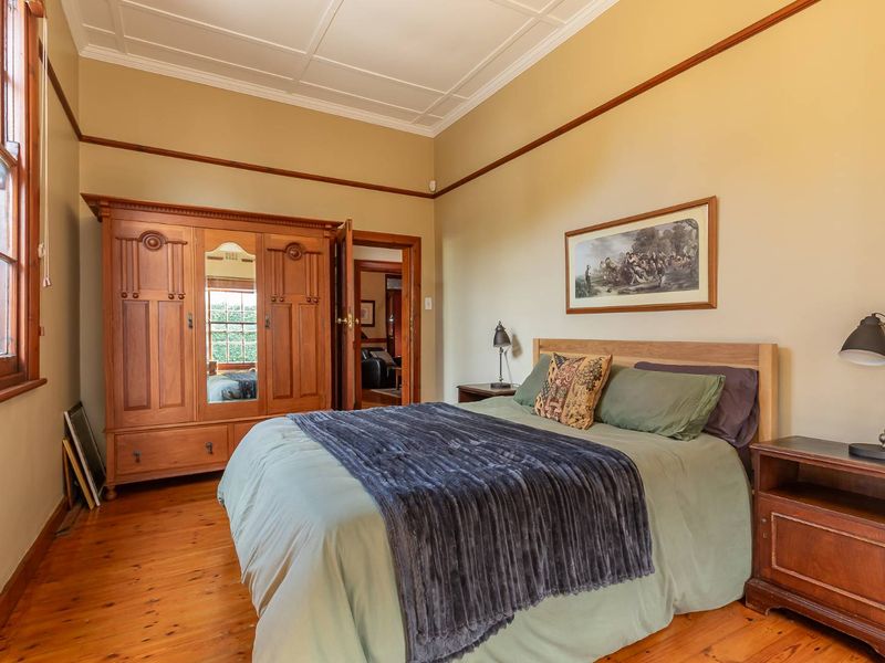A Rare Opportunity to Own an Iconic Newlands Home with an Established Veterinary Practice - Photo 10