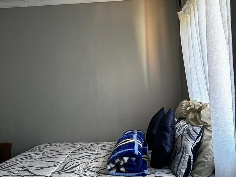 Three-Bedroom Family home in Empangeni Central - Practical Living Space - Photo 7