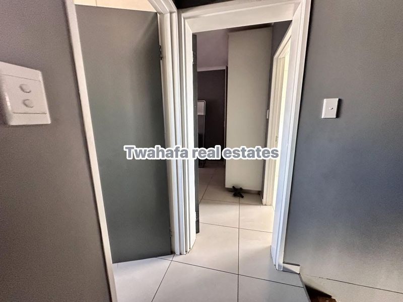 Spaciouse Townhouse - Photo 6