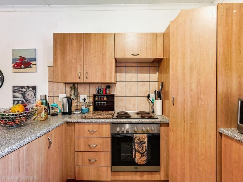 Your Dream Lifestyle Awaits! Secure, Stylish 2-Bed Townhouse in Prime Equestria! - Photo 10