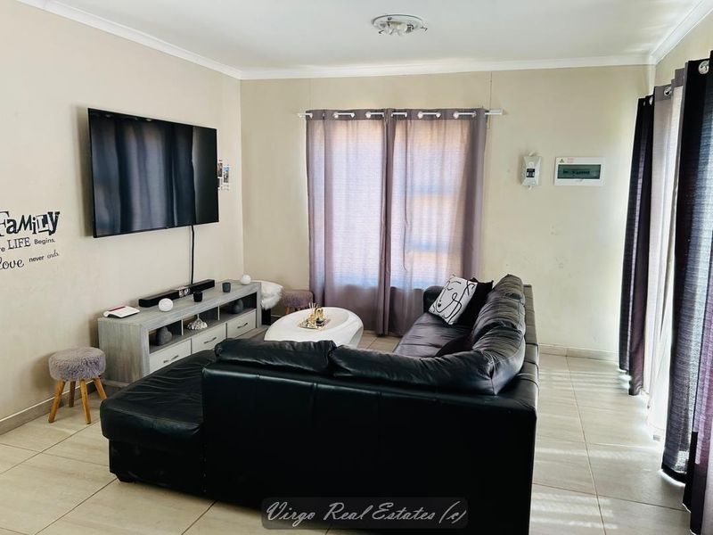 3 bedroom house in Okahandja Ext 6 - Photo 5