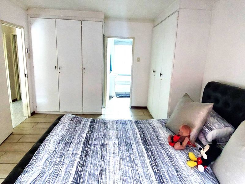 Beautiful 2 bedroom facebrick cluster - Photo 6