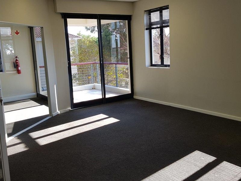 Neat Offices in Westlake Business Park - Photo 9