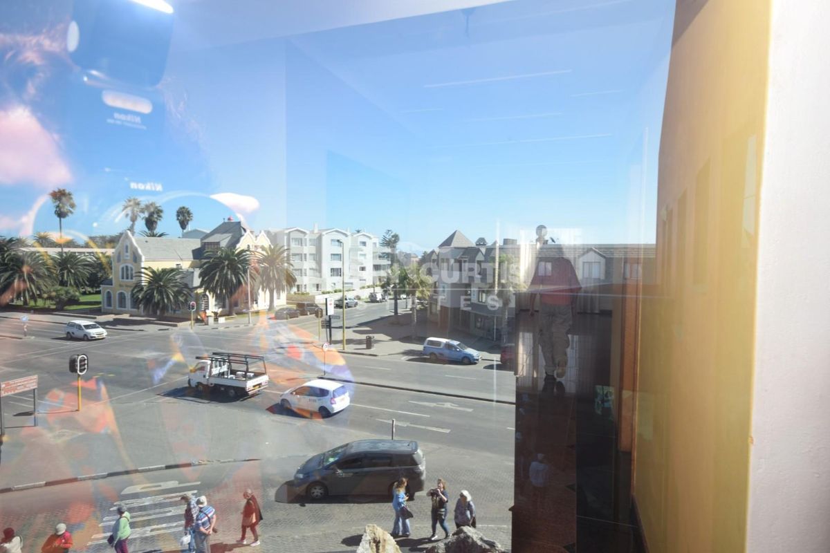 Ampartment with a stunning view in central town - Photo 2