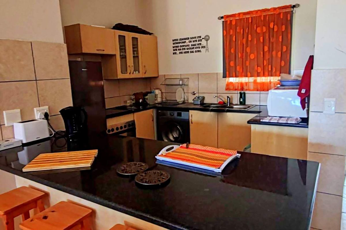 Stunning 116m2 Apartment in Diaz Beach, Mossel Bay - Photo 5